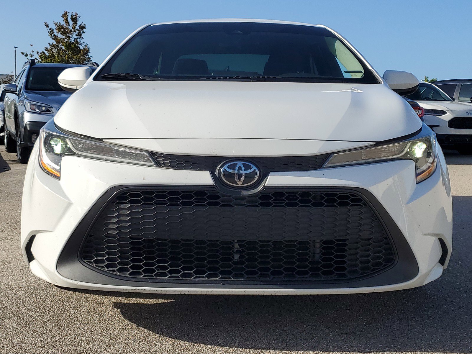 Used 2022 Toyota Corolla LE image 3