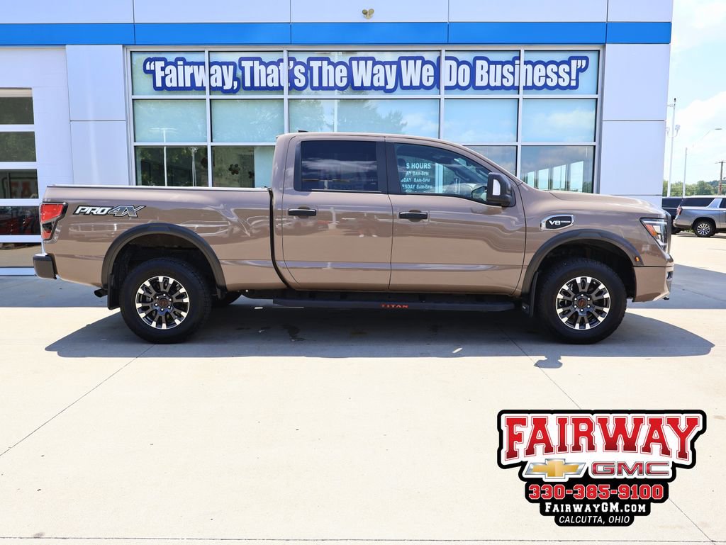 Used 2024 Nissan Titan PRO-4X w/ Pro-4x Convenience Package AWD/4WD image 1