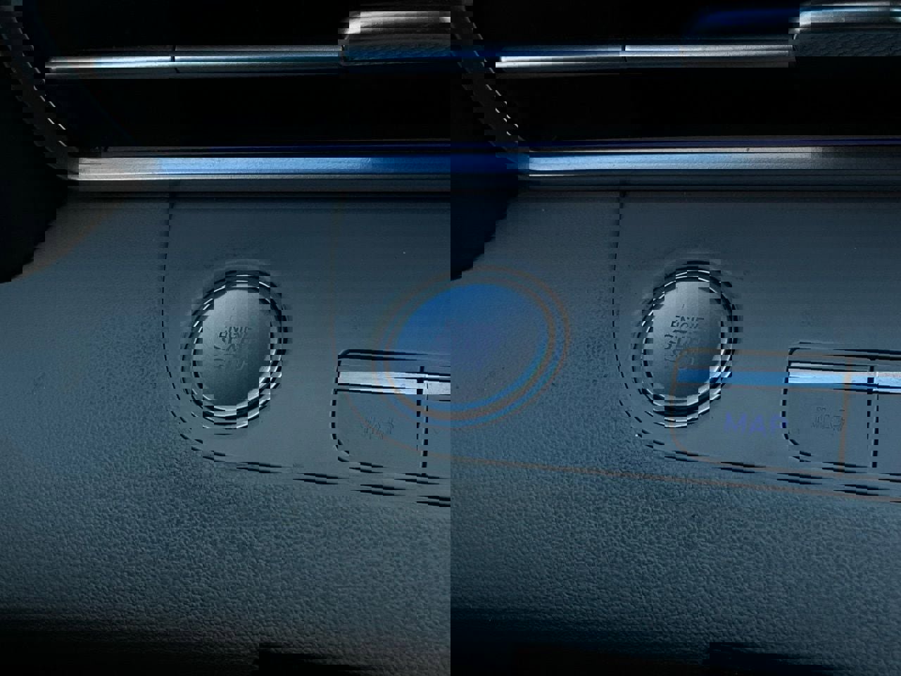 Used 2021 Hyundai Elantra Limited image 29