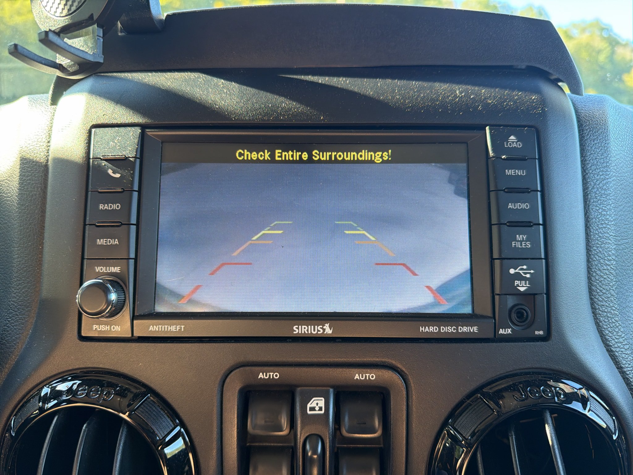 Used 2015 Jeep Wrangler Unlimited Sahara AWD/4WD image 18