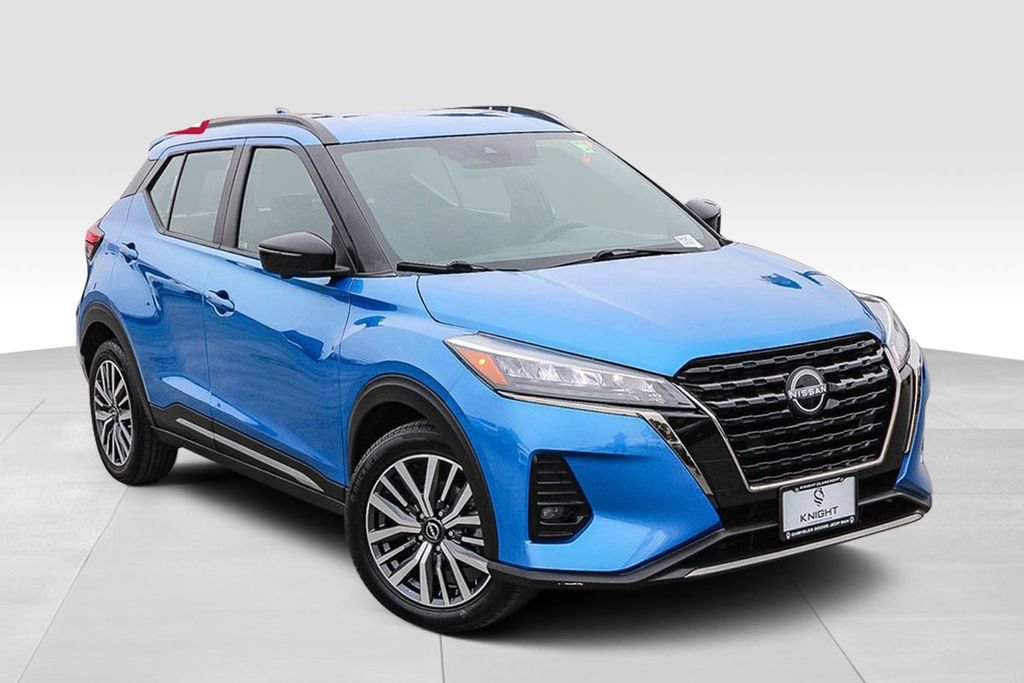 Used 2024 Nissan Kicks SR FWD image 2
