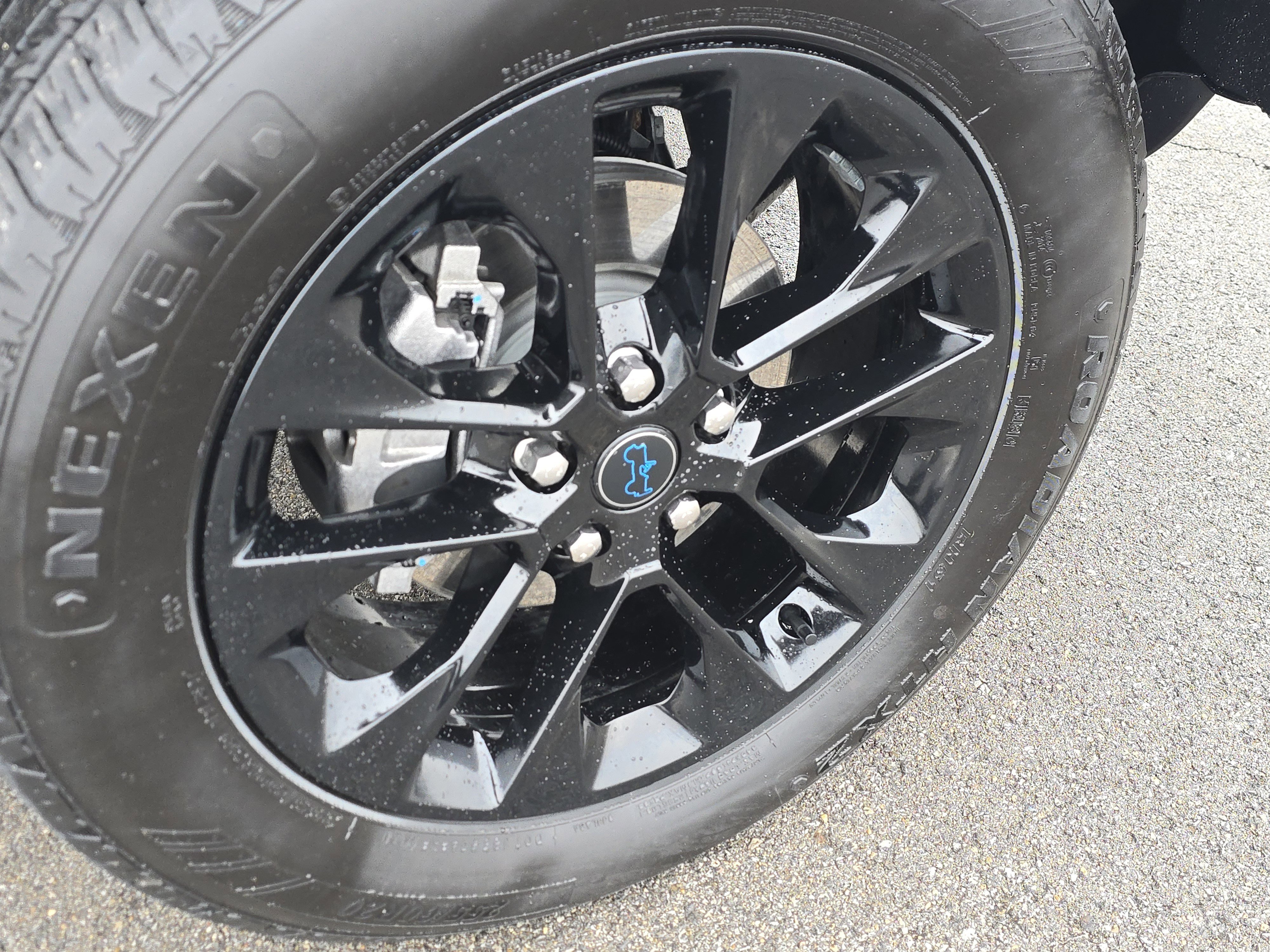 Used 2025 Jeep Wrangler Sahara image 12