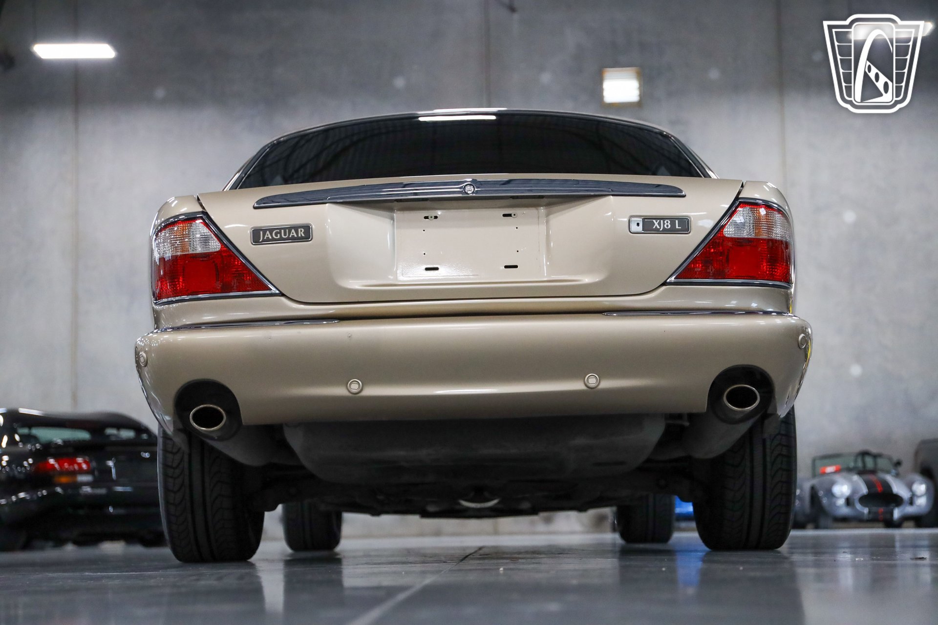 Used 2001 Jaguar XJ8 image 34