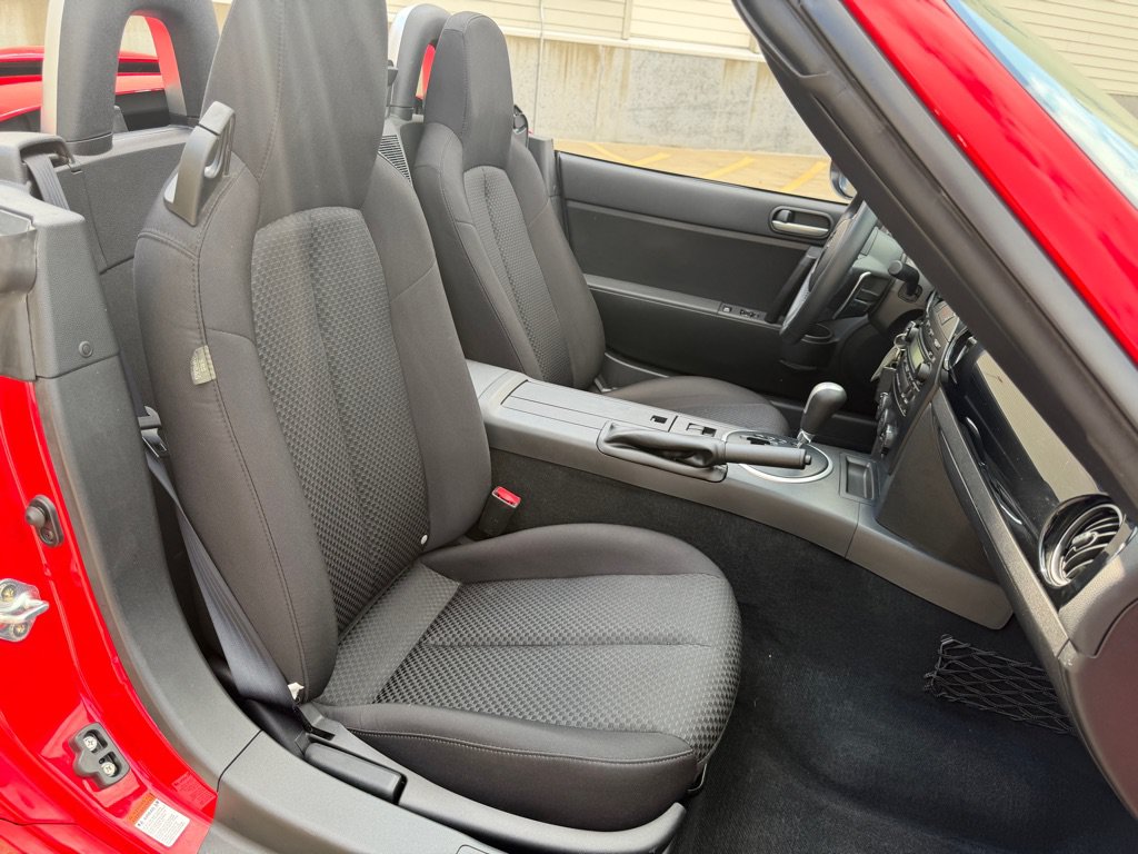 Used 2008 MAZDA MX-5 Miata Touring RWD image 21