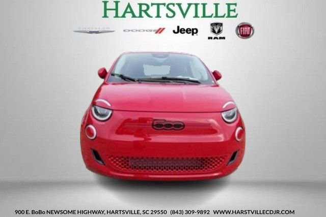 New 2024 FIAT 500 e (RED) image 8