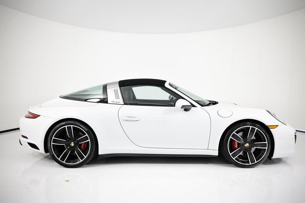 Certified 2018 Porsche 911 Targa 4S w/ Sportdesign Package image 8