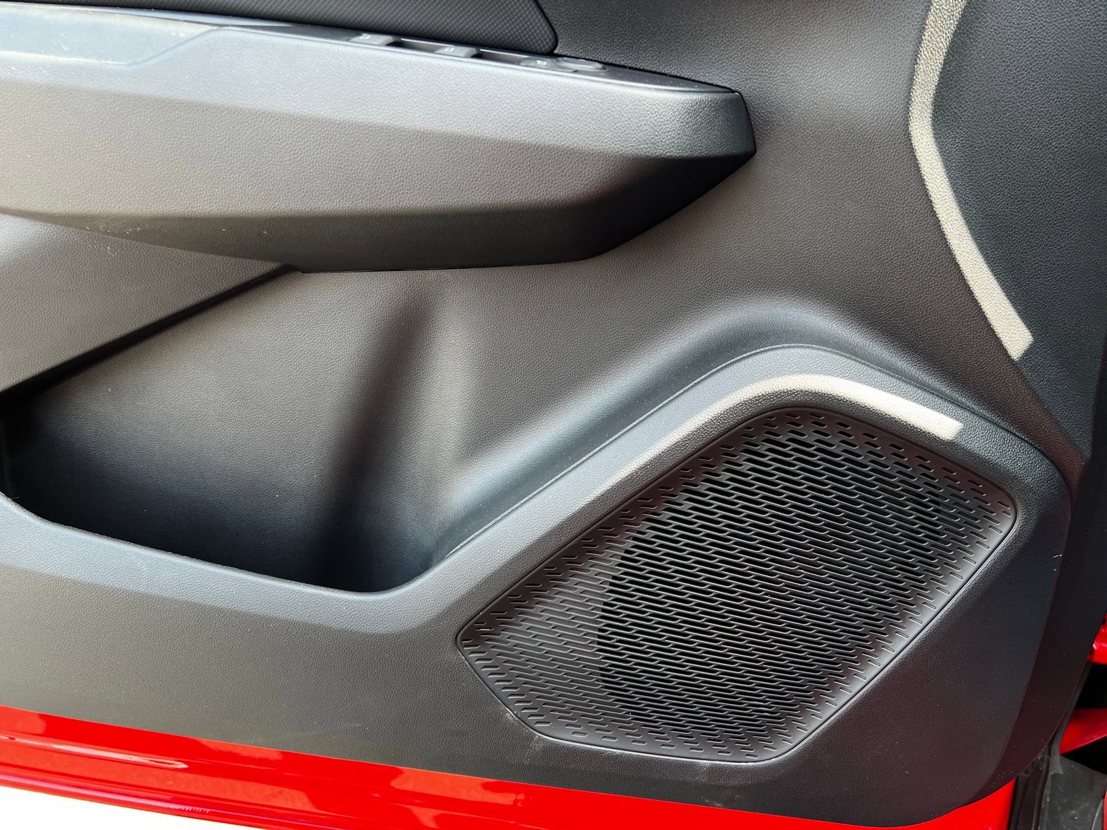 Used 2025 Chevrolet Equinox EV RS image 13