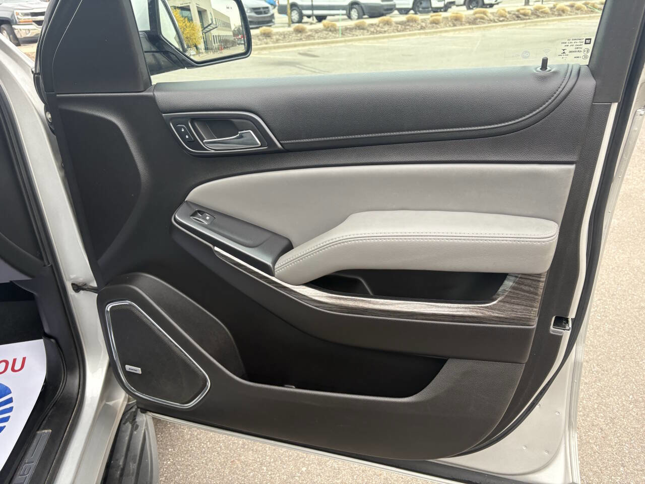 Used 2016 Chevrolet Suburban LT image 27