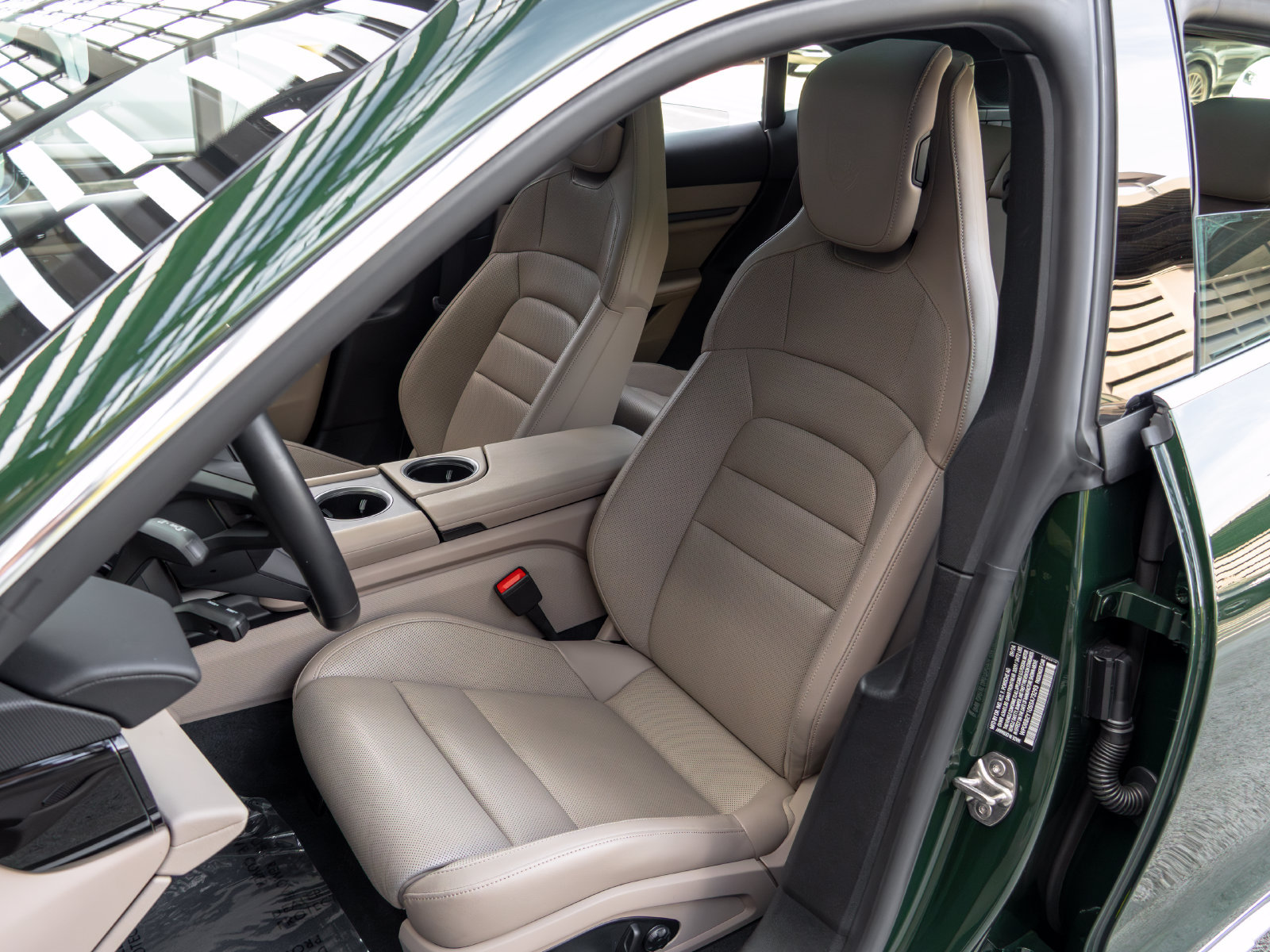Certified 2025 Porsche Taycan 4S AWD/4WD image 5