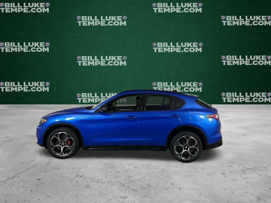 Used 2024 Alfa Romeo Stelvio Veloce image 9