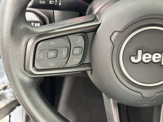 Used 2025 Jeep Gladiator Sport AWD/4WD image 19