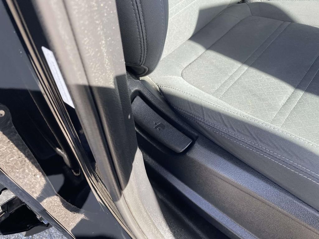 Used 2016 Kia Sorento LX image 24