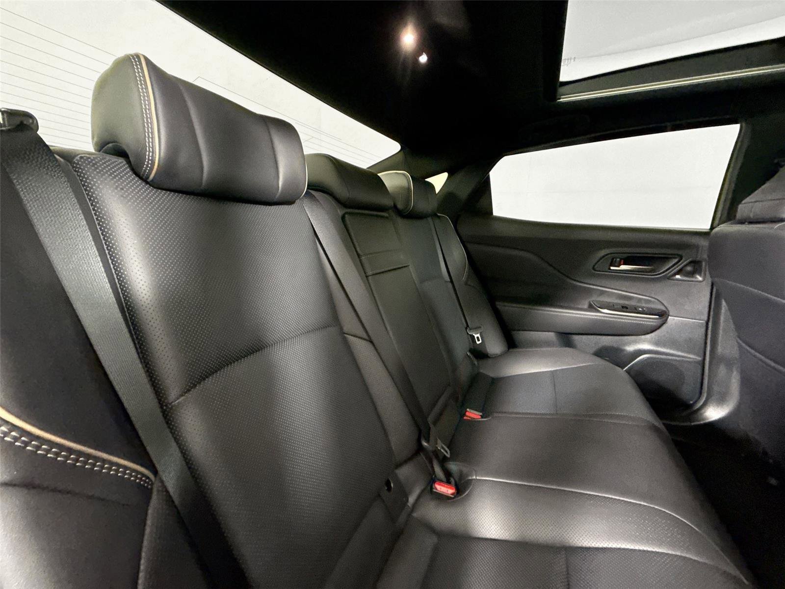 Certified 2025 Toyota Crown Platinum image 43