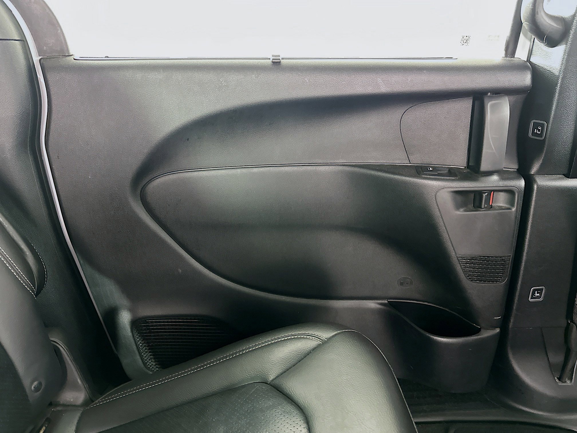 Used 2018 Chrysler Pacifica Touring-L w/ Premium Audio Group FWD image 26