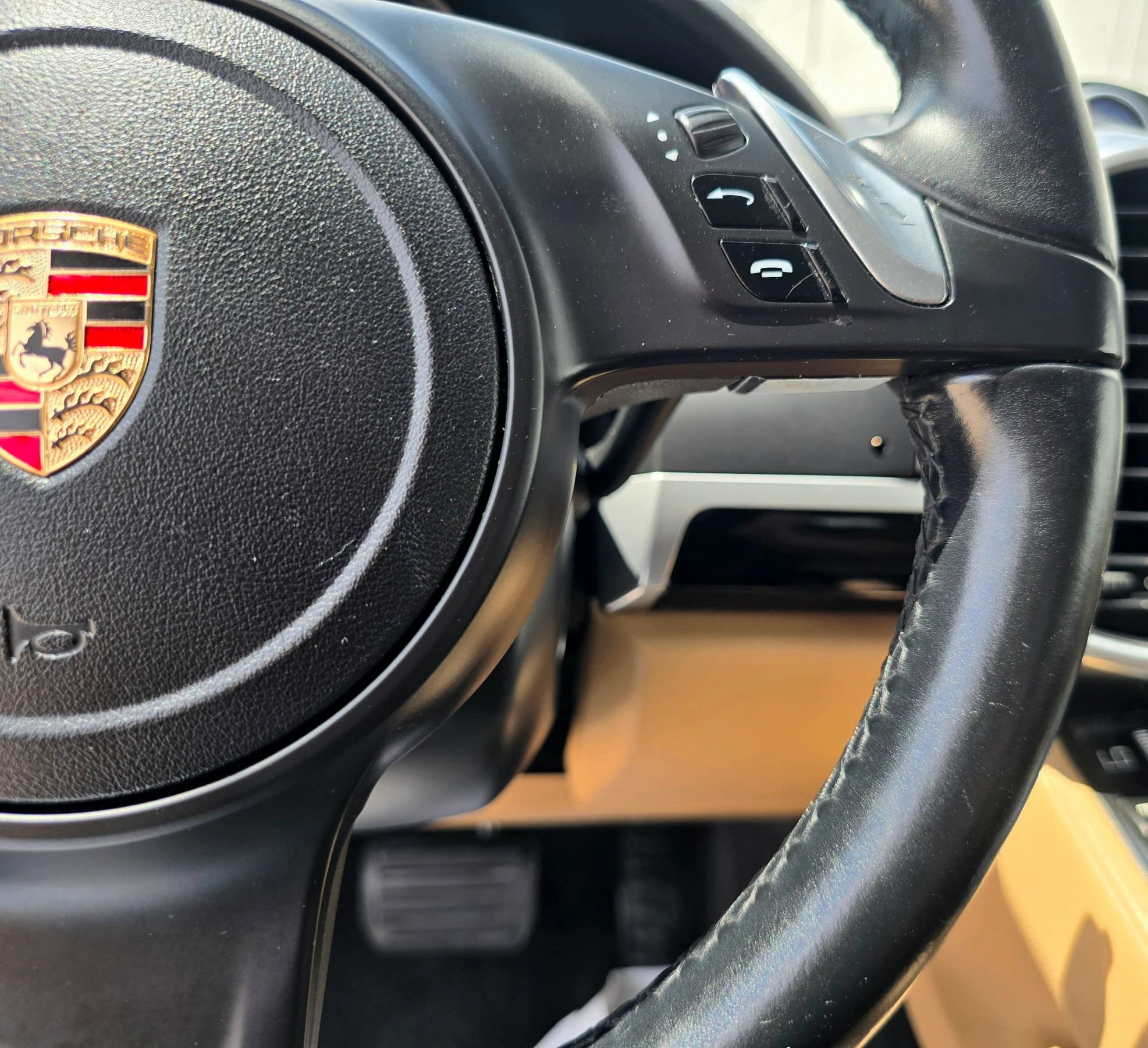 Used 2014 Porsche Cayenne Platinum Edition AWD/4WD image 30