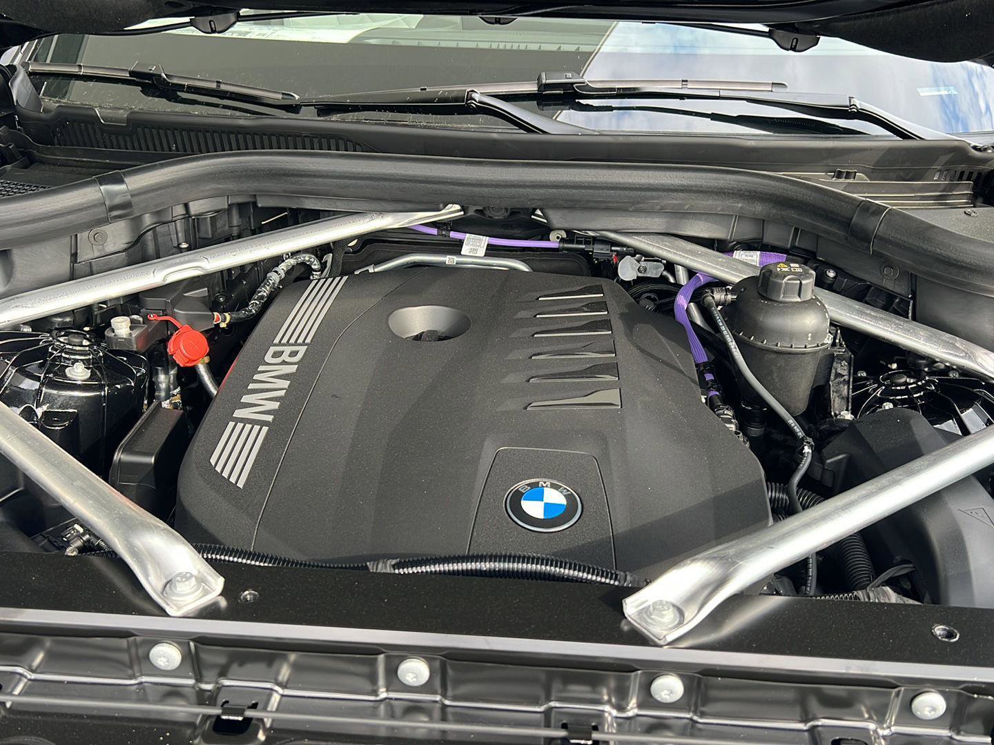 New 2026 BMW X5 xDrive40i w/ M Sport Package image 34