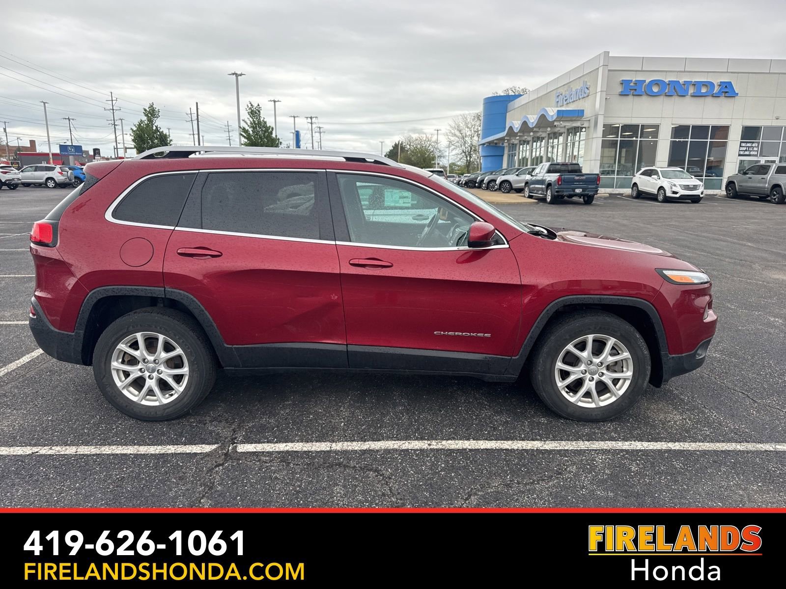 Used 2014 Jeep Cherokee Latitude AWD/4WD image 8