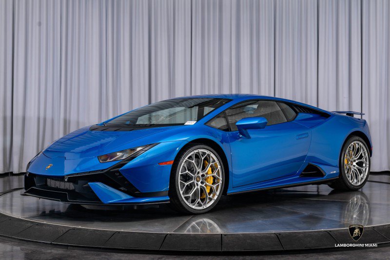 Used 2023 Lamborghini Huracan Tecnica image 7