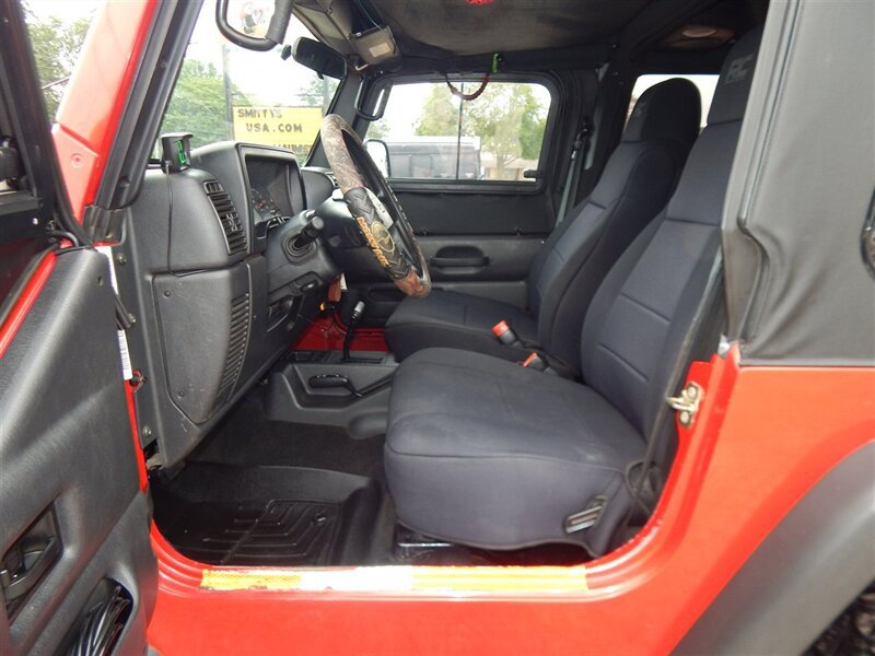 Used 2004 Jeep Wrangler X AWD/4WD image 29