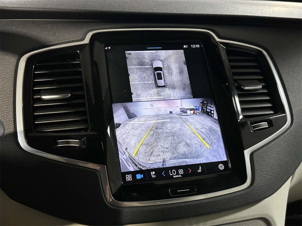 Used 2025 Volvo XC90 B5 Plus image 19