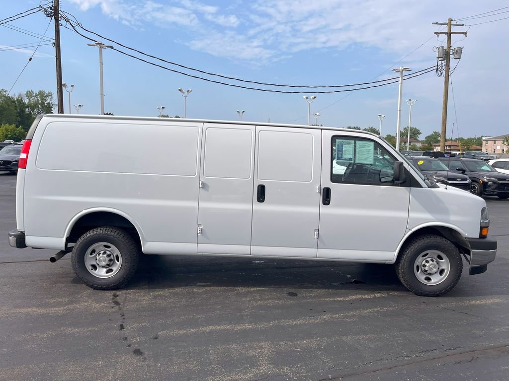 Used 2023 Chevrolet Express 2500 Extended w/ Chrome Appearance Package image 7