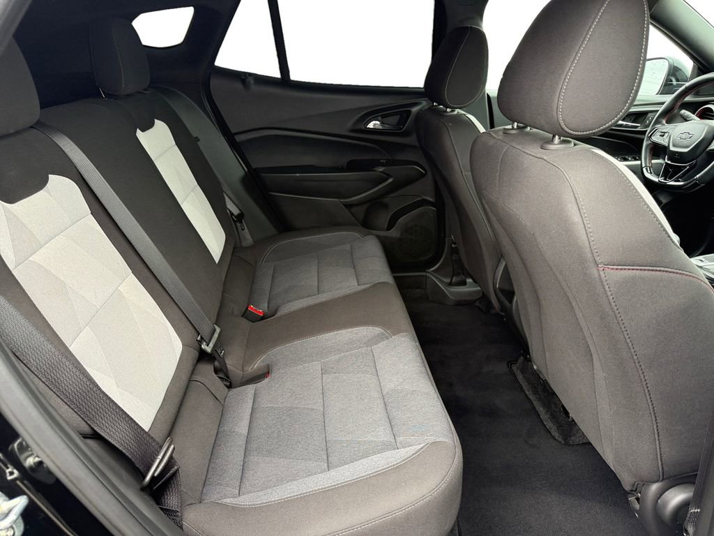 Certified 2024 Chevrolet Trax RS image 18