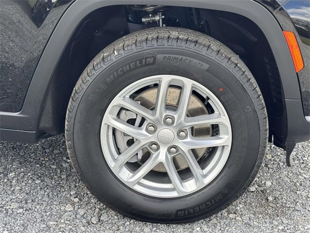 New 2025 Jeep Grand Cherokee L Laredo w/ Luxury Tech Group I image 24
