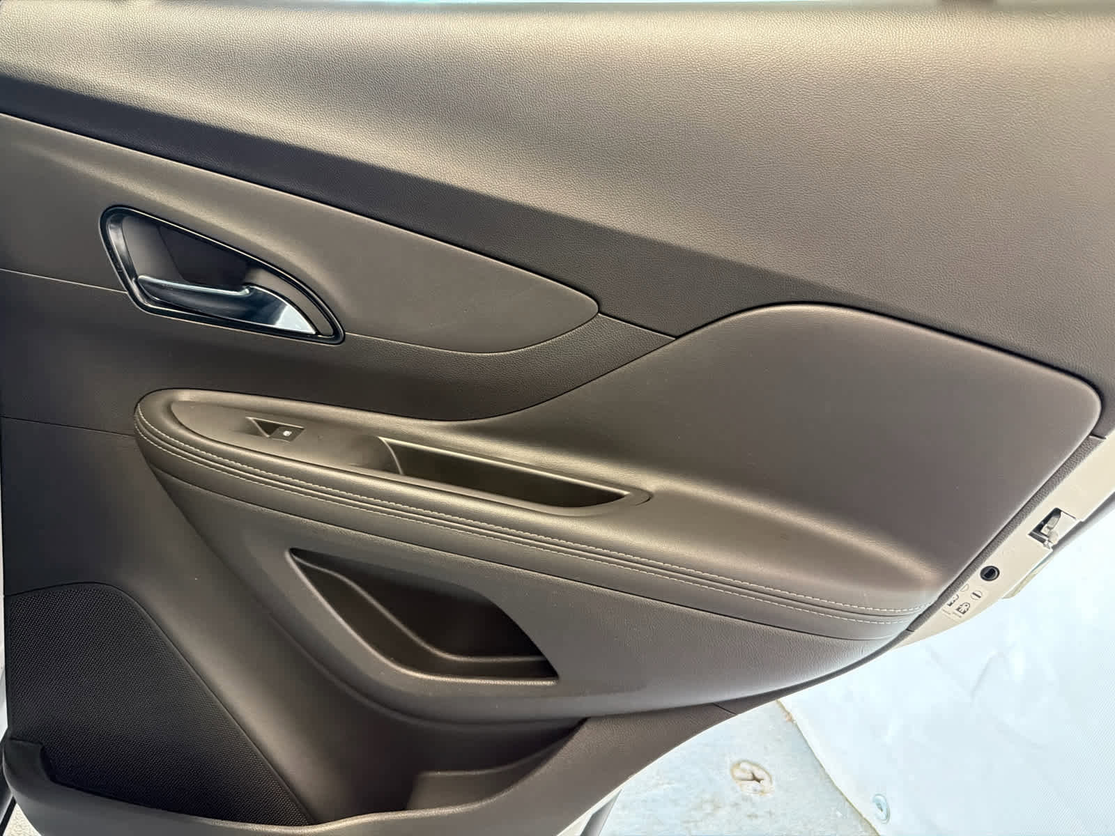 Used 2021 Buick Encore Preferred FWD image 30