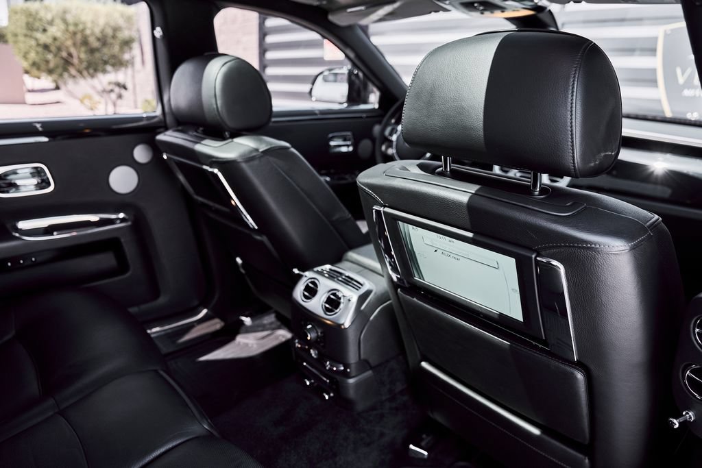Used 2014 Rolls-Royce Ghost RWD image 45