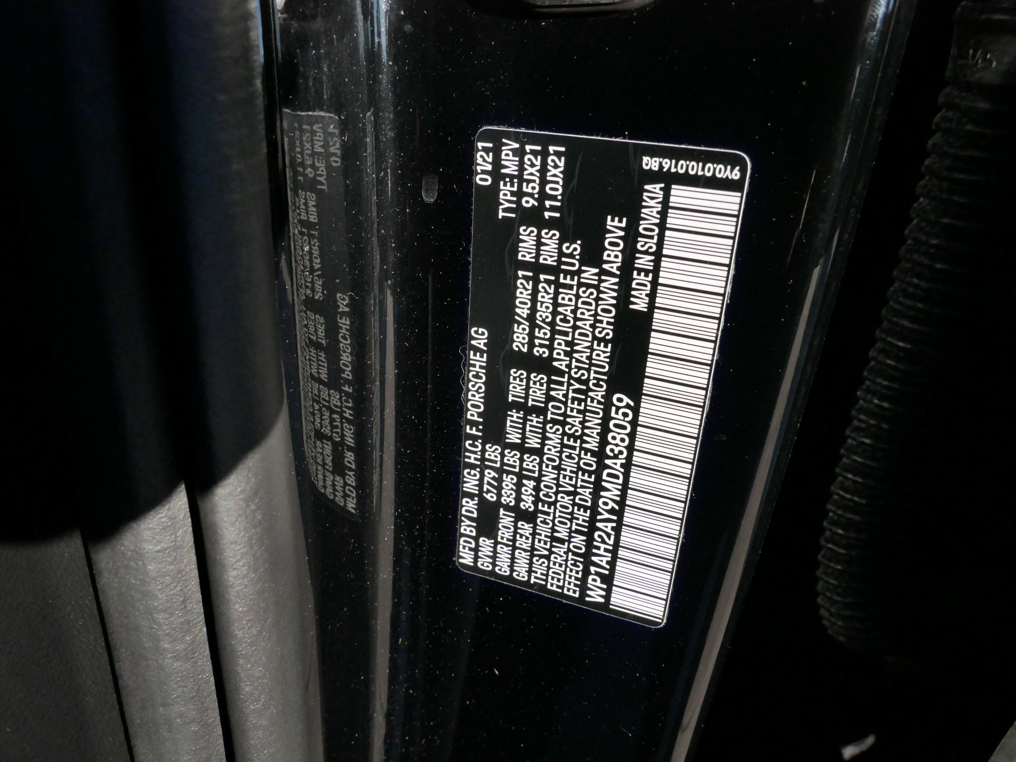 Used 2021 Porsche Cayenne Turbo S image 35