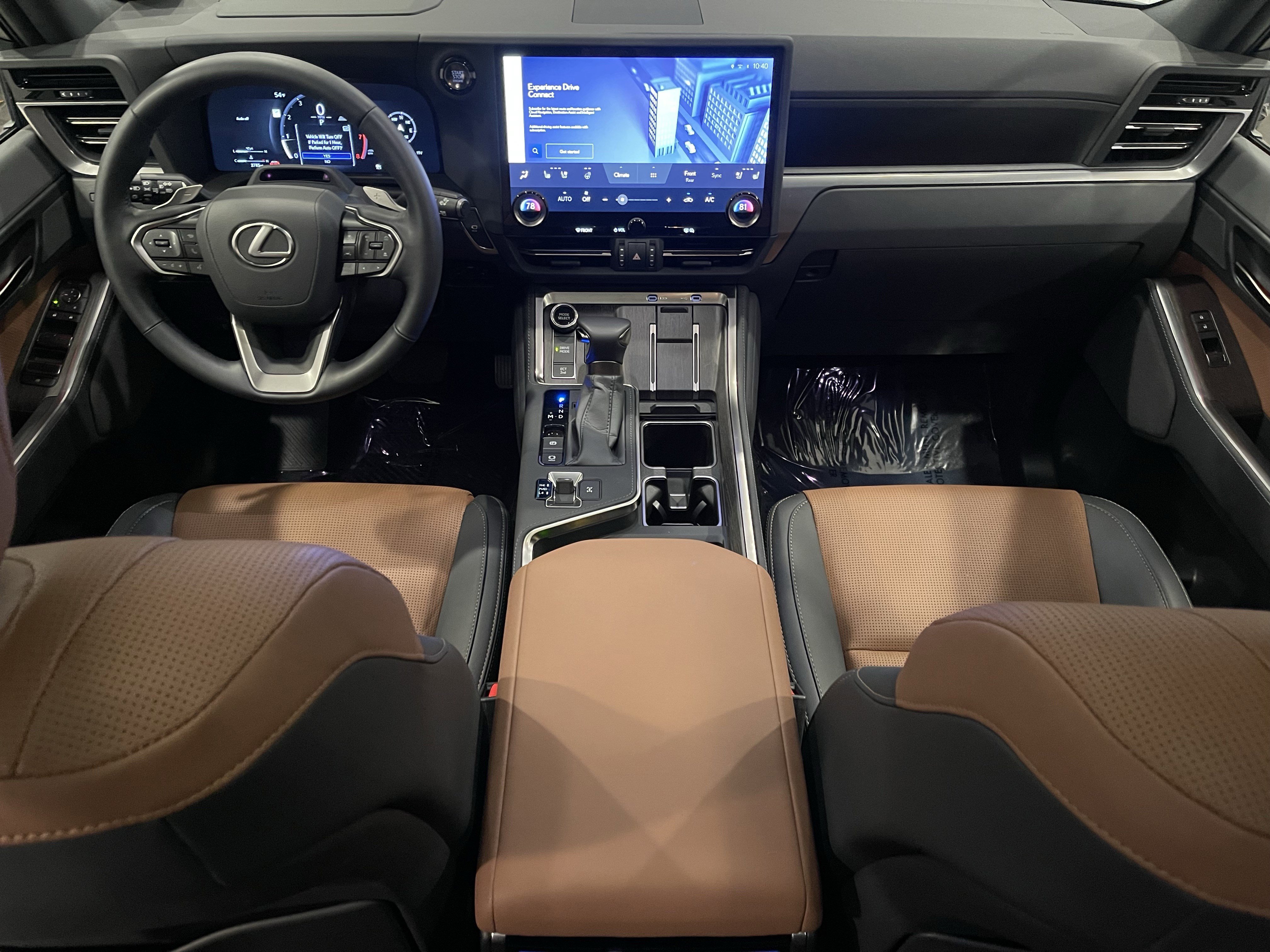 Used 2024 Lexus GX 550 w/ Accessory Package (Z1) image 17