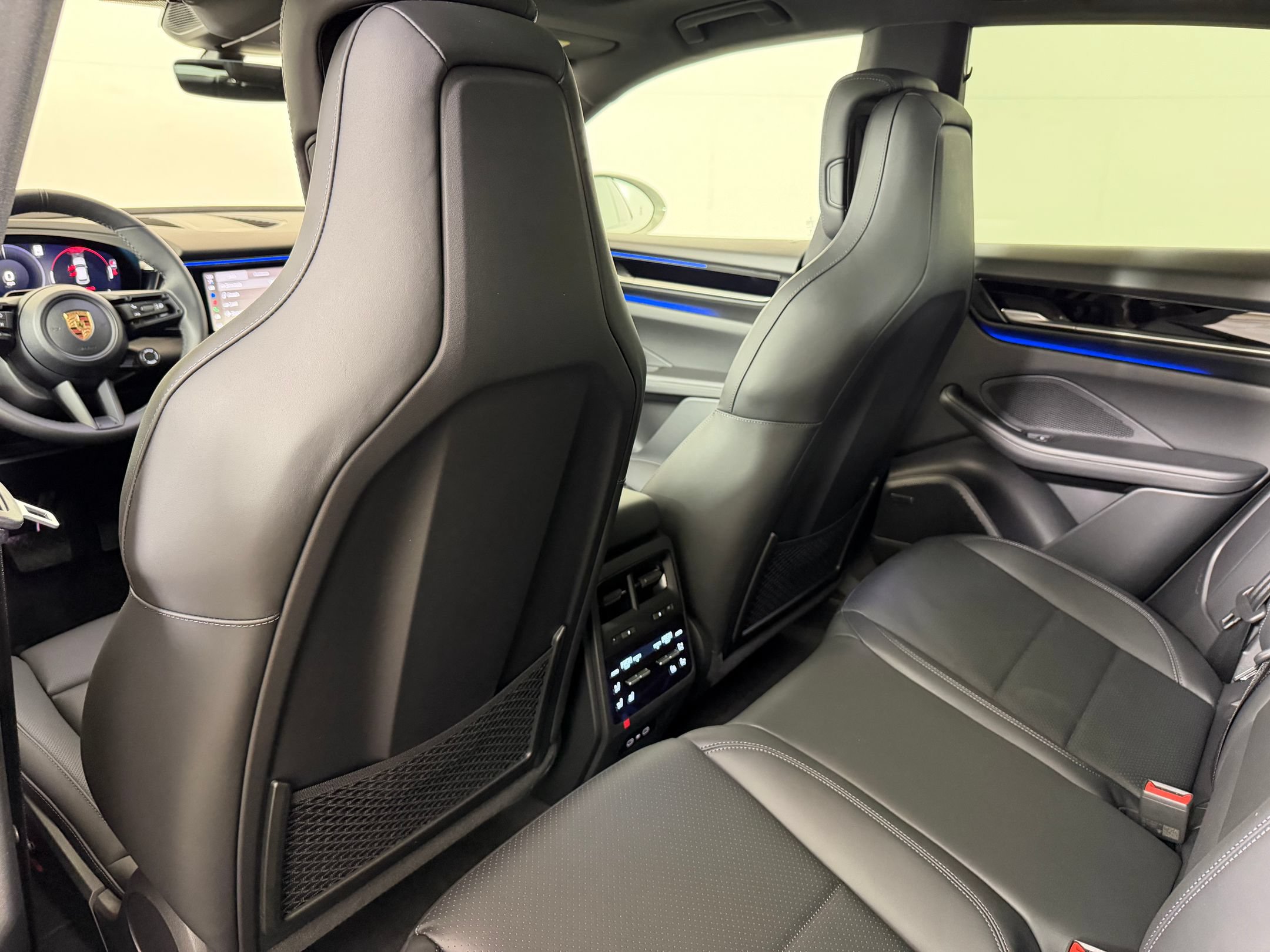 Used 2026 Porsche Macan Electric RWD image 27