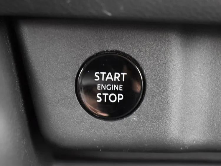 Used 2024 Nissan Rogue SV image 27