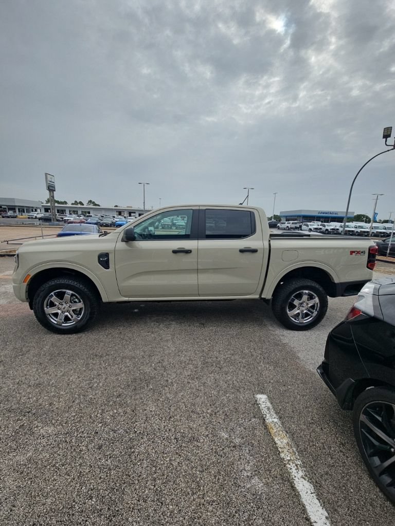 Used 2025 Ford Ranger XLT w/ FX4 Off-Road Package AWD/4WD image 4