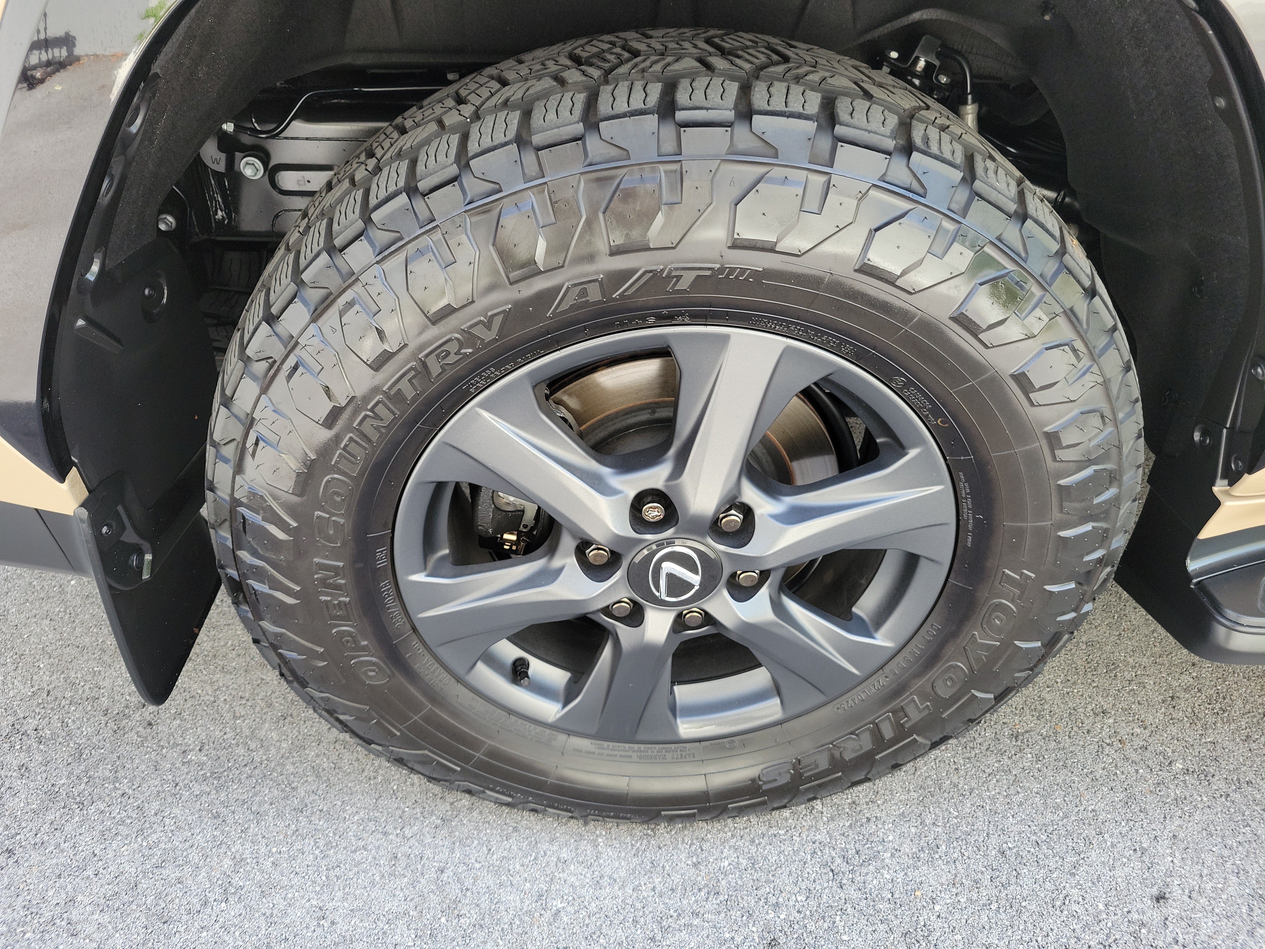 Used 2025 Lexus LX 700h Overtrail AWD/4WD image 7