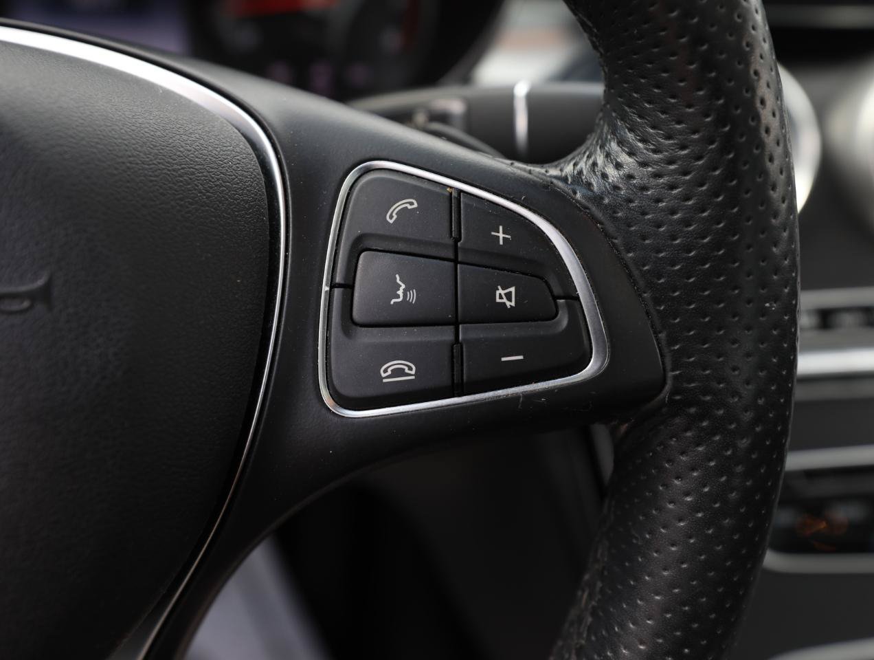 Used 2016 Mercedes-Benz C 300 4MATIC Sedan image 21