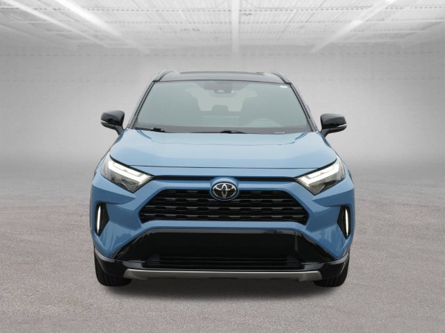 Used 2025 Toyota RAV4 XSE w/ Weather Package AWD/4WD image 2