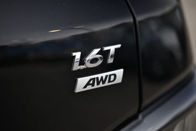 Used 2023 Hyundai Kona Limited image 11