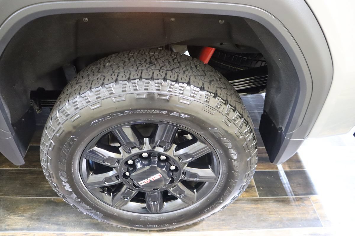 Used 2025 GMC Sierra 2500 AT4 w/ AT4 Preferred Package AWD/4WD image 45