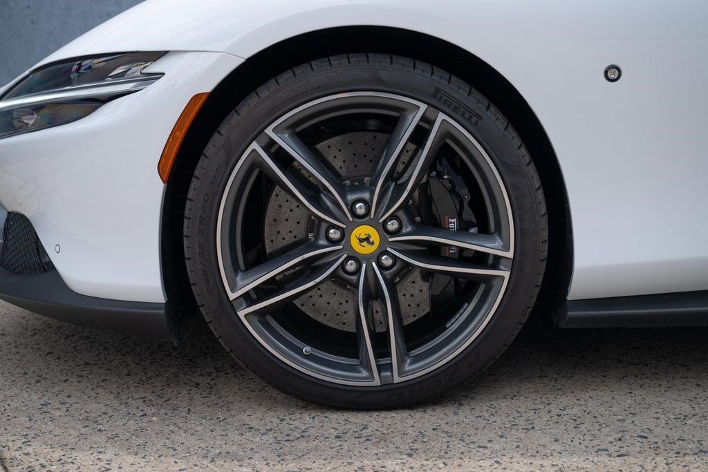 Used 2024 Ferrari Roma Spider RWD image 19