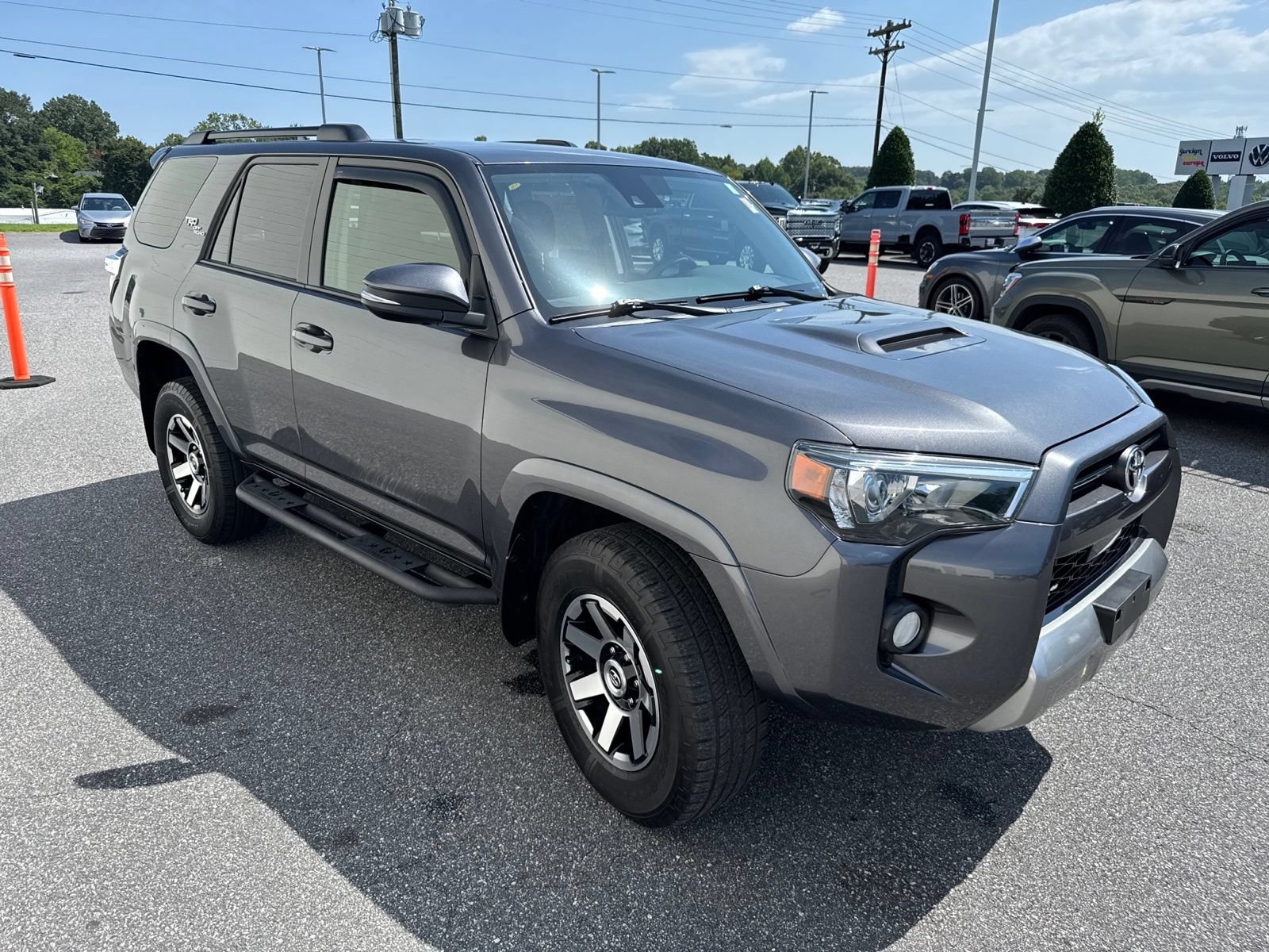 Used 2020 Toyota 4Runner TRD Off-Road Premium AWD/4WD image 3