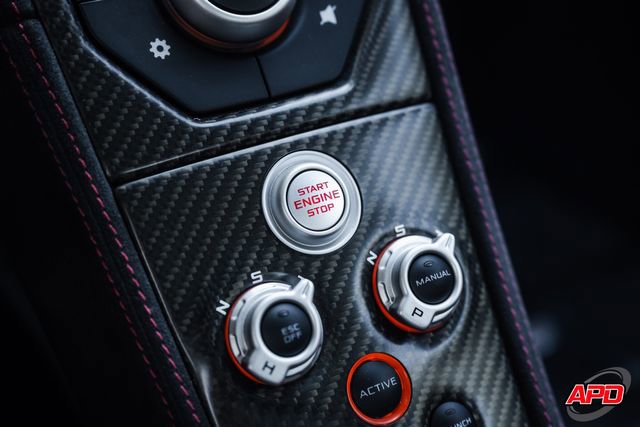 Used 2016 McLaren 675LT Coupe RWD image 20