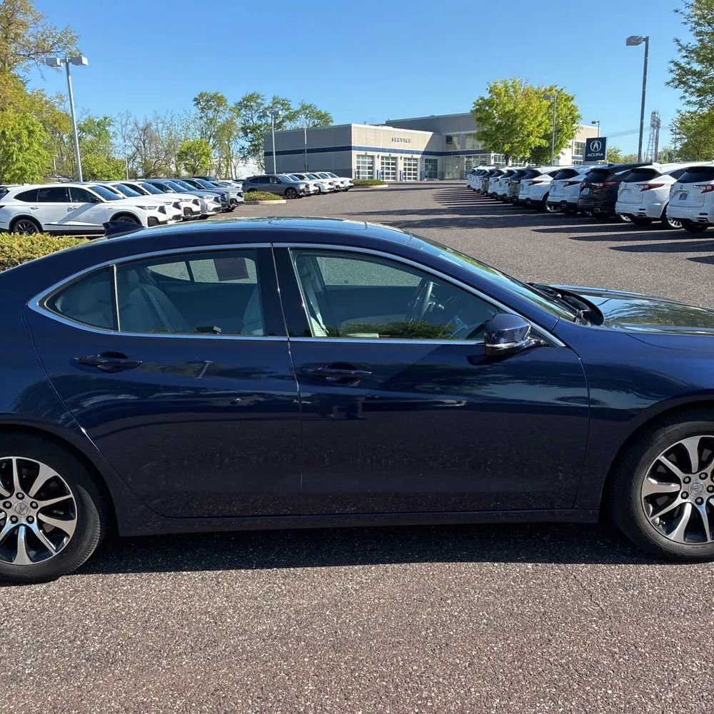 Used 2015 Acura TLX w/ Technology Package FWD image 8