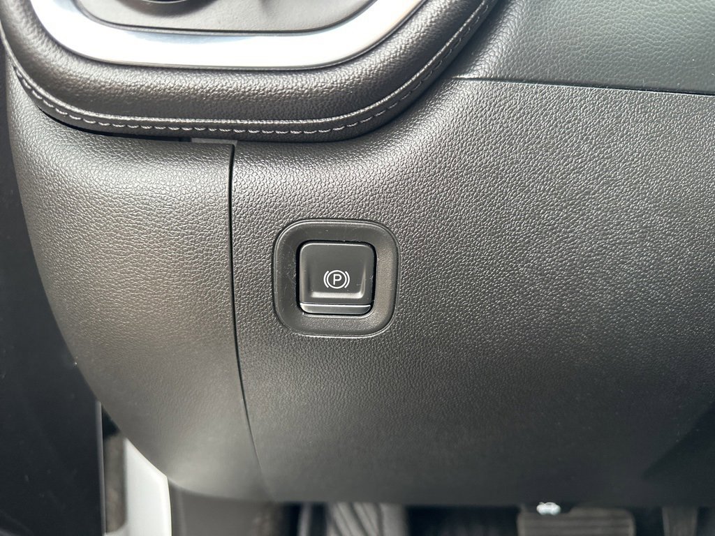 Certified 2021 Chevrolet Silverado 1500 RST image 13