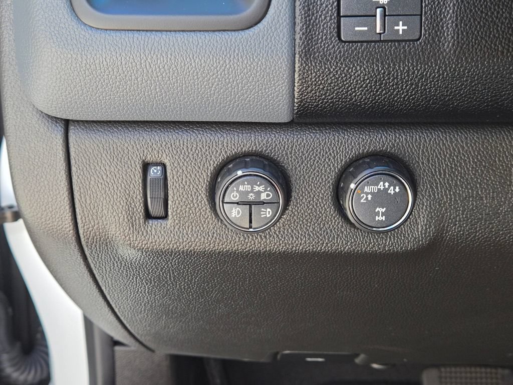 Used 2021 Chevrolet Colorado Z71 w/ Safety Package AWD/4WD image 28