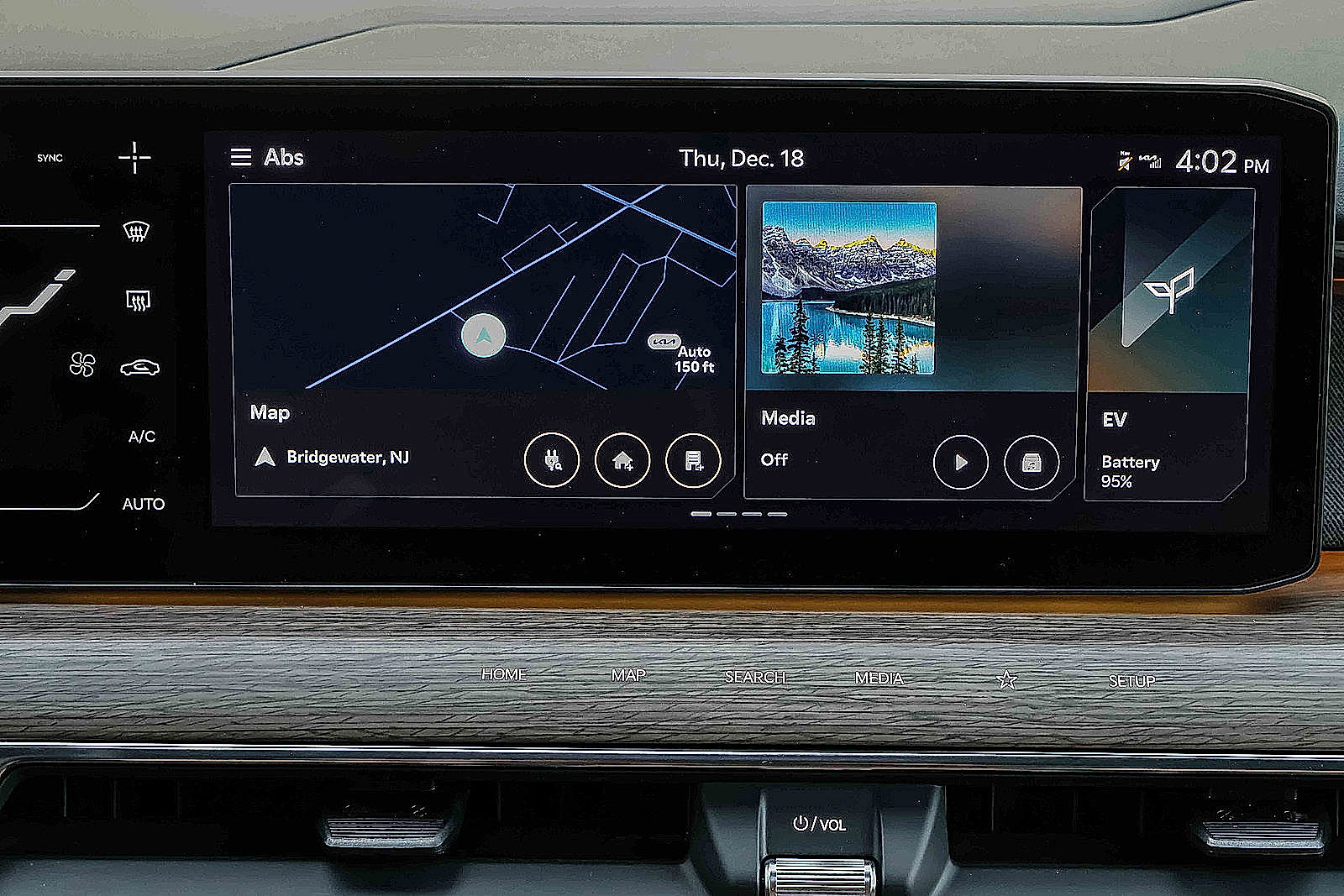 Certified 2024 Kia EV9 Land image 12