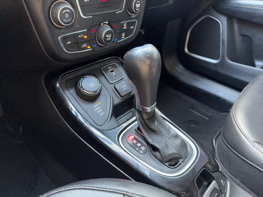 Used 2021 Jeep Compass Latitude AWD/4WD image 17