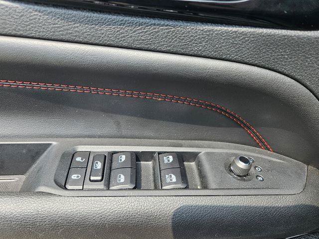 Used 2025 Jeep Compass Trailhawk AWD/4WD image 12