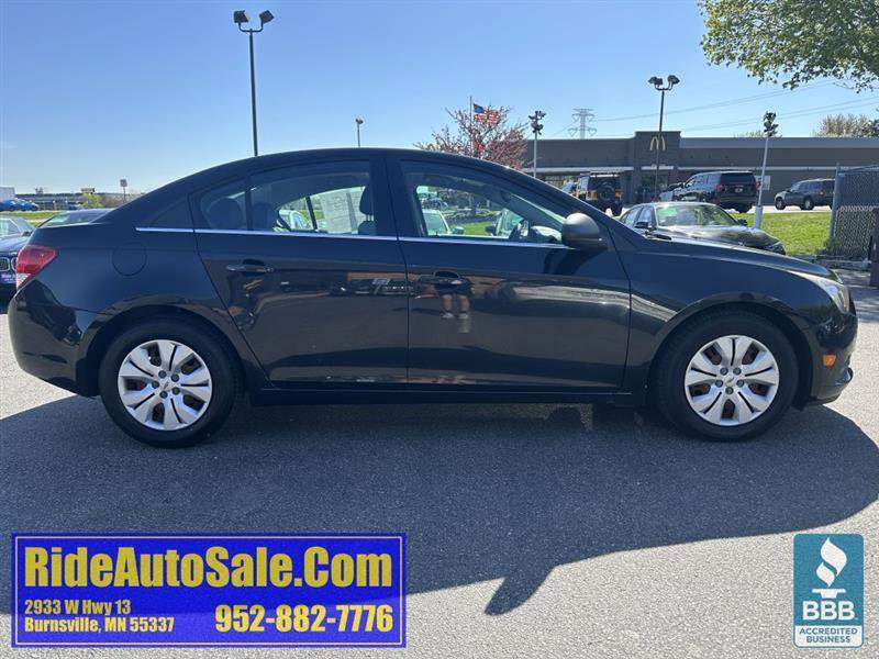 Used 2012 Chevrolet Cruze LS FWD image 4