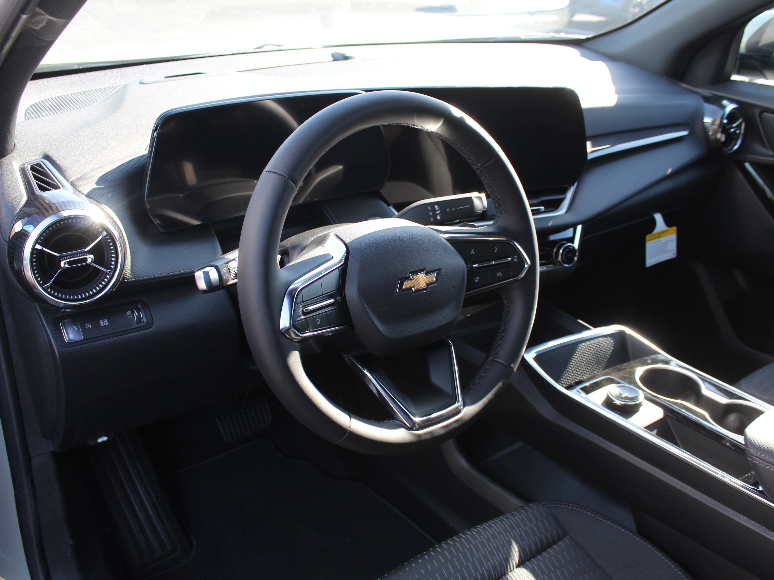 New 2026 Chevrolet Equinox LT image 9